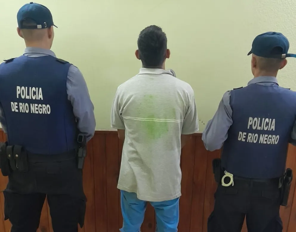 La orden de captura había sido formulada por un juez penal de Cipolletti. Foto: policía Río Negro.
