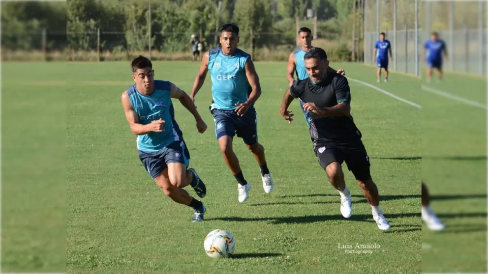 El "Albinegro" tendrá un arranque complicado, ya que jugará sus dos primeros partidos como visitante. | Foto (gentileza Luis Amaolo)