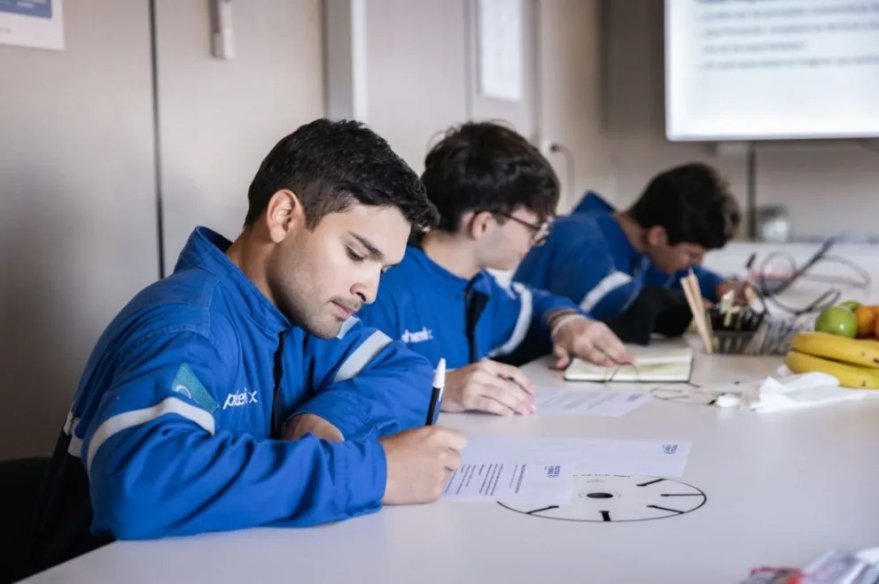 Jóvenes San Patricio del Chañar, Campo Grande y Allen se capacitaron en la industria petrolera