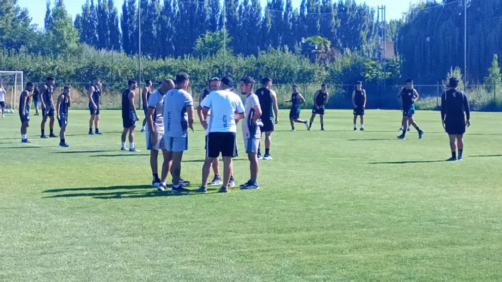El equipo ya tuvo sus primeros amistosos. (Foto: Miguel Angel B)