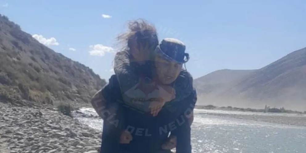 La mujer se encontraba a 30 kilómetros de la ciudad más cercana, en una zona de difícil acceso.