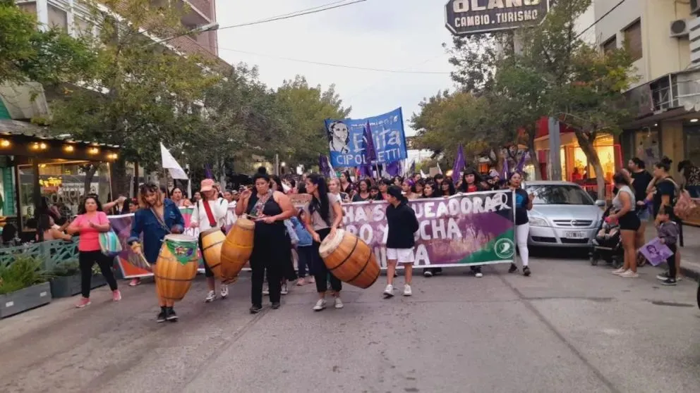 Las organizaciones feministas llevarán sus reclamos a las calles de Cipolletti. Foto: archivo.
