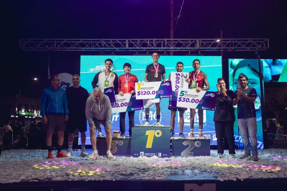 Los ganadores recibieron premios como atletas cipoleños. (Foto Municipalidad de Cipolletti)