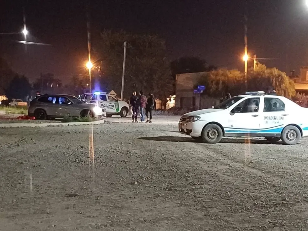  El vehículo presentaba impactos de bala en su lateral izquierdo (imagen gentileza)
