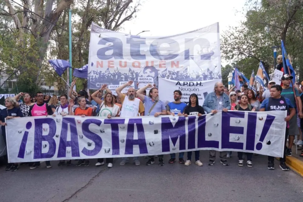 Distintas organizaciones se manifestaron en contra de la represión del gobierno nacional. | Foto (ATEN)