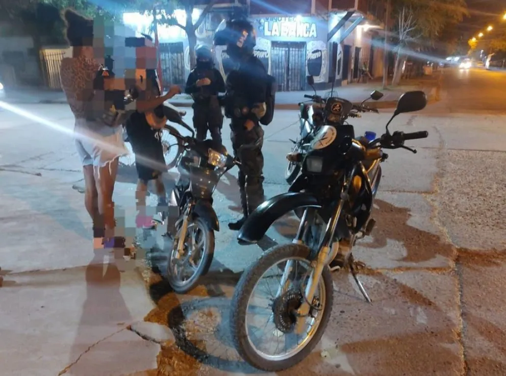 El procedimiento policial se realizó en la intersección de Don Bosco y Ecuador. Foto: Policía Río Negro.