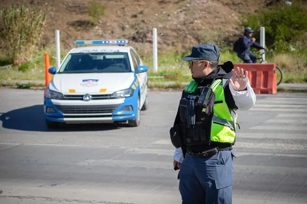 Luego de la intensa persecución la policía logró recuperar la moto, que quedó depositada en la comisaría de Centenario. Foto: archivo.
