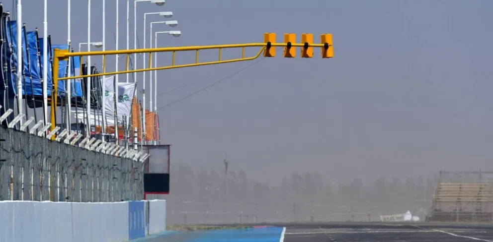Las ráfagas pasaron los 70km/h en la zona de Centenario. (Foto: Carburando TC)
