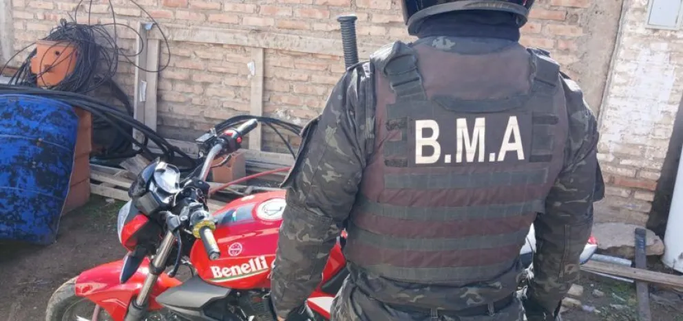 La Benelli había sido robada en enero y estaba en circulación en la zona de Allen. Foto: Policía Río Negro.