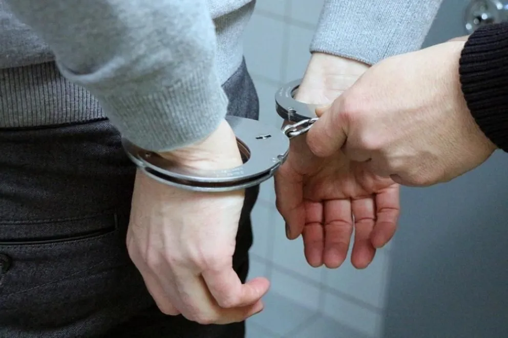 Violación y corrupción de menores: el cambio de abogado del condenado modificó la fecha de lectura del monto de la pena.