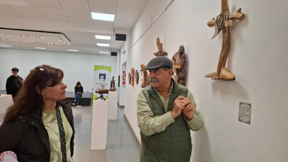 Alberto Painetrú exhibe sus obras en el CCC desde el martes y se quedarán hasta el lunes próximo. | Foto Daniela Luján para Cipo360