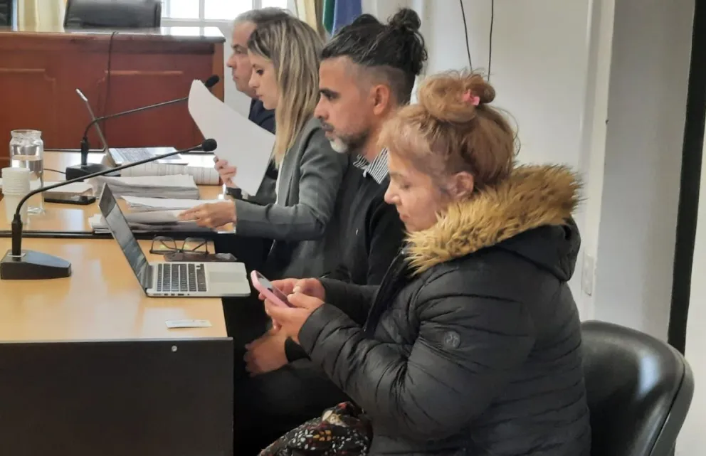La audiencia comenzaba a las 11.30. (Foto cipo360)