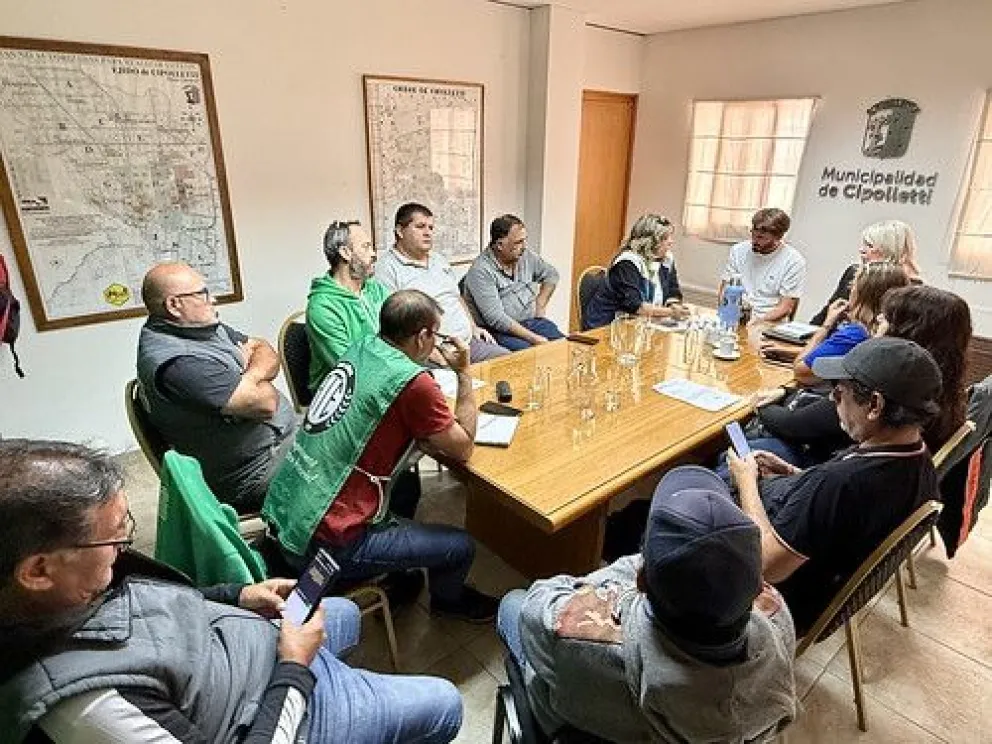 En la última reunión paritaria, UPCN y Soyem aceptaron la propuesta oficial. En tanto, ATE y Soyem solicitaron un cuarto intermedio. Foto: gentileza.