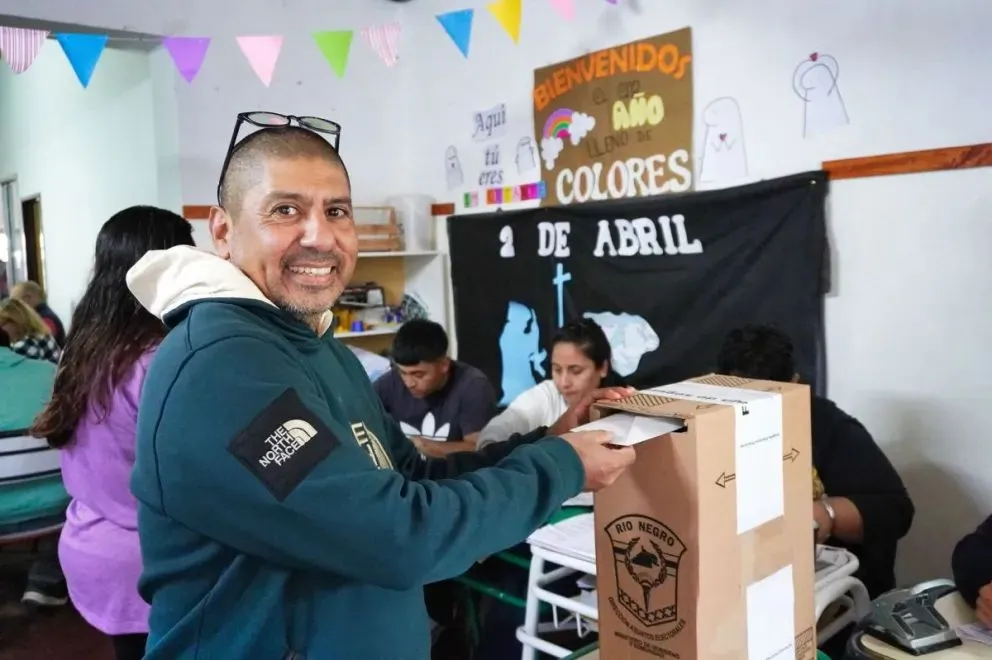 Pablo Paito Palacio en el momento de la votación.