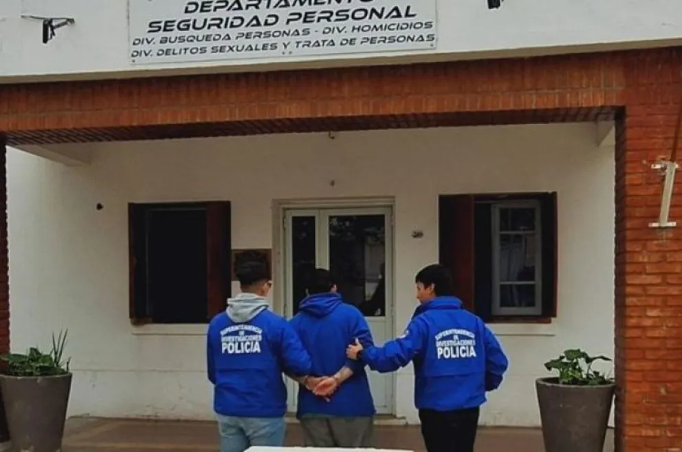 El imputado, de 25 años, fue detenido por la policía neuquina. Había estado vendiendo los productos robados y utilizando la cuenta bancaria de su víctima para hacer compras. Foto: archivo.