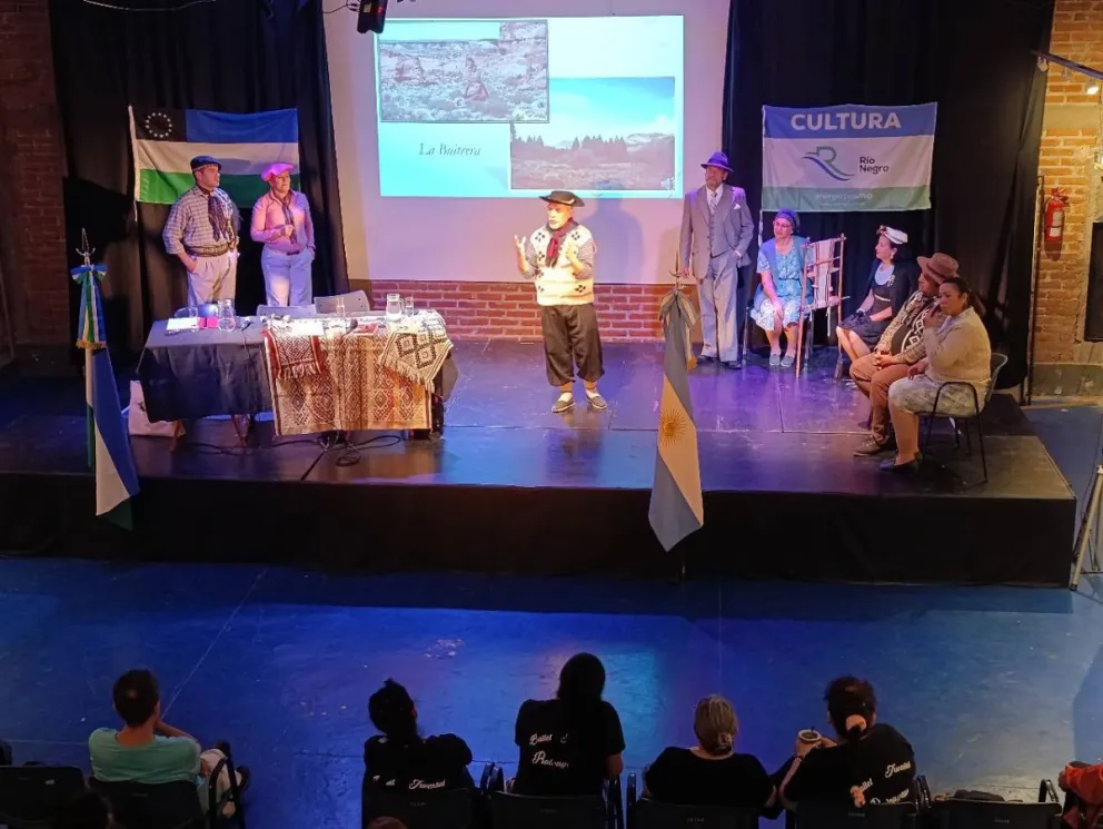 La Compañía Folklórica Cipolletti y una experiencia inolvidable: describir la cultura de la región en la Fiesta Nacional de la Danza. Foto: gentileza.