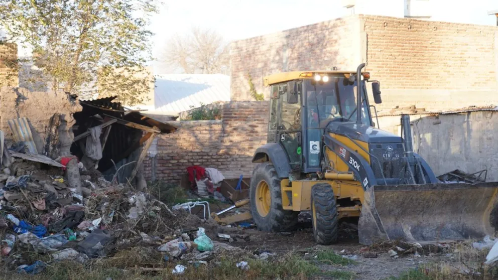 Desde temprano se encabeza el operativo con apoyo policial. (Foto prensa Municipalidad)