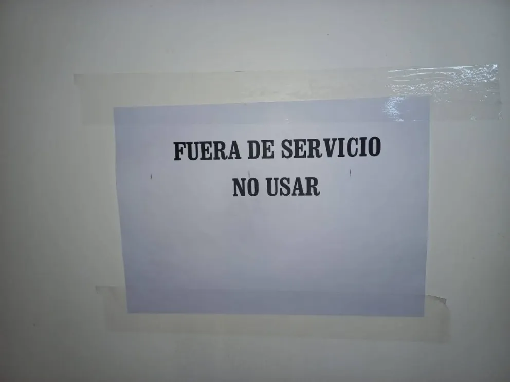 Indicaron que algunos baños se encuentran inhabilitados. (Fotos ATE)