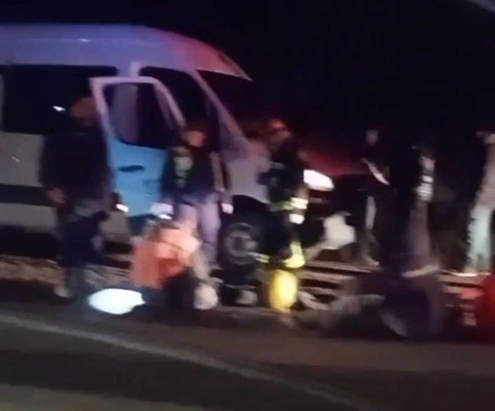 Otra vez la tragedia en las rutas de la región: un trabajador murió luego de un triple choque en la ruta 7. Foto: gentileza Canal Tránsito Vaca Muerta.