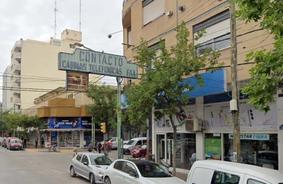 Además de este se han bajado carteles no autorizados sobre las Rutas. 