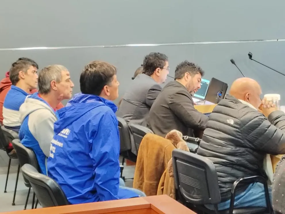 Durante la audiencia, los abogados deben explicar las razones de la impugnación de la sentencia que condenó a los cuatro imputados a prisión perpetua. Foto: Cipo360.