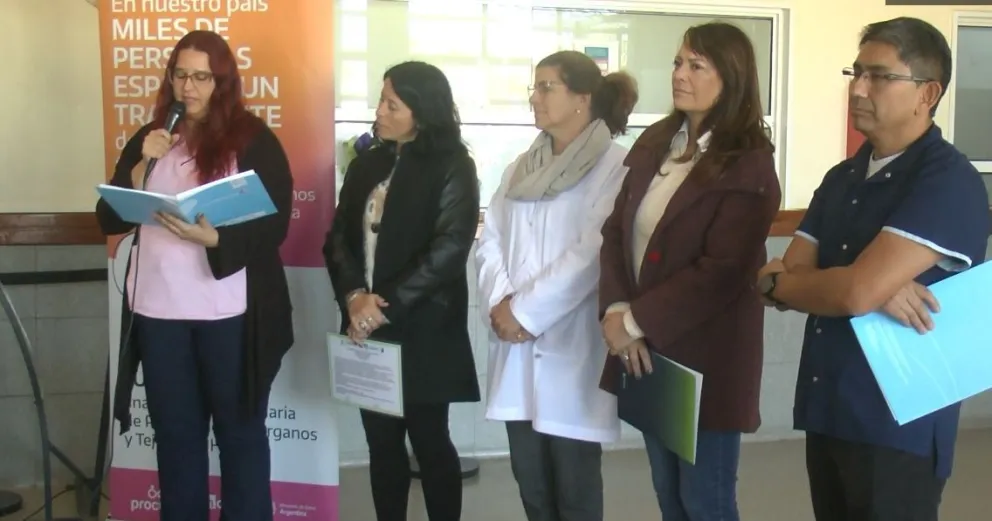 Hubo un emotivo acto con reconocimientos a médicos. (Foto gentileza)