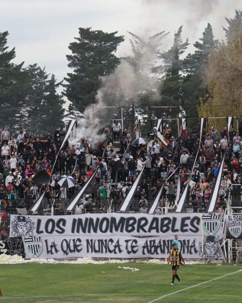 Los hinchas de Cipo son reconocidos por la pasión y las hinchadas que los representan. (Foto Club Cipolletti)