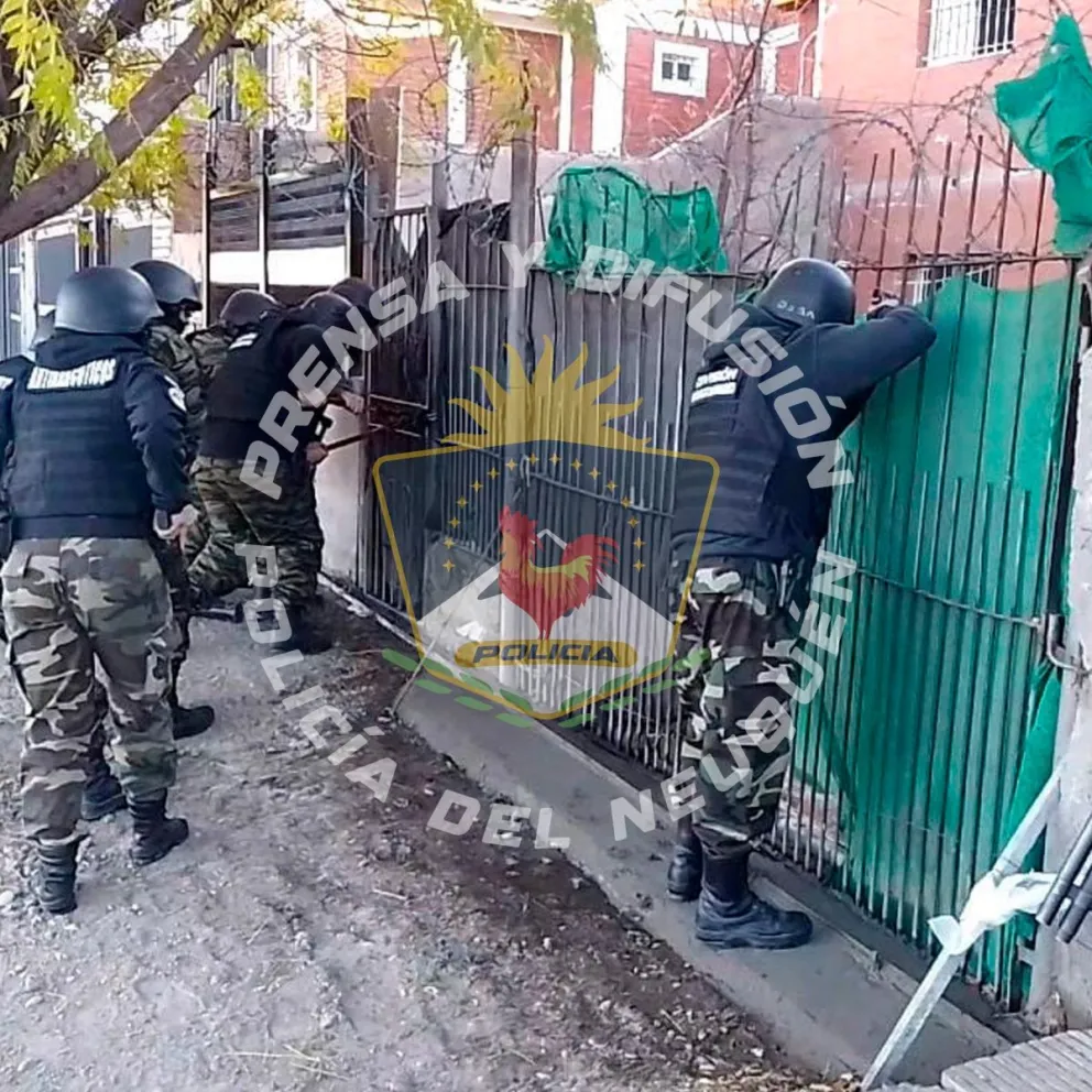 Las ventas se hacían cerca de un espacio recreativo para niños. (Foto Policía de Neuquén)