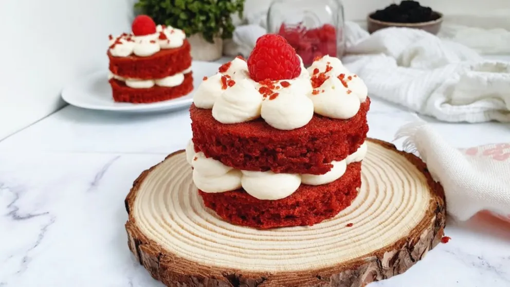 Mini torta red velvet hecha en casa.