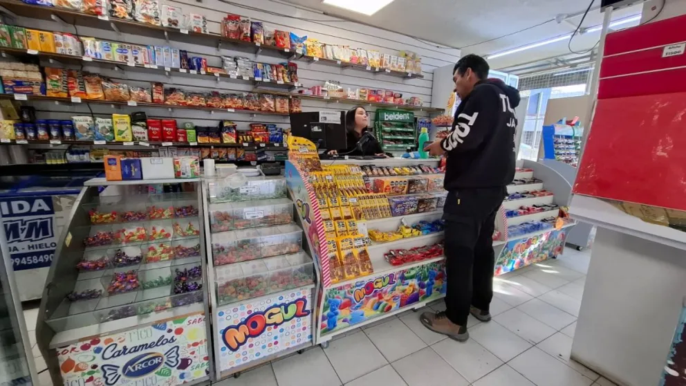  Los kioscos, históricamente cercanos al consumidor cotidiano, hoy enfrentan una de sus etapas más críticas. | Foto Cipo360