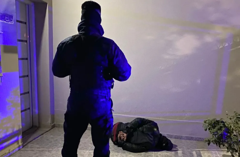 Uno de los detenidos tenía un pedido de captura vigente. Foto: gentileza.