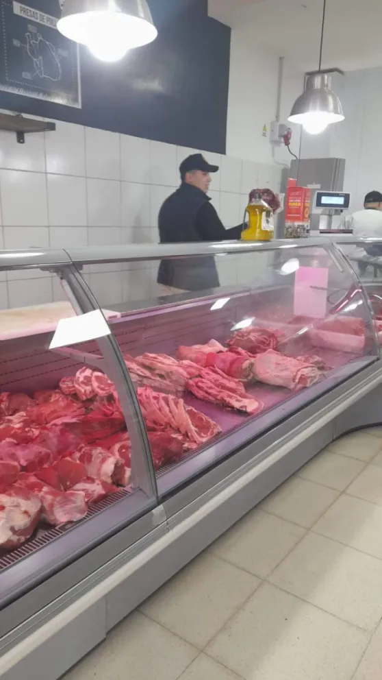 Hay ofertas y promociones tantos en los comercios como en los supermercados más grandes. 