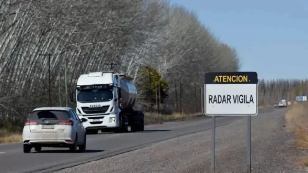 Entre los radares suspendidos se encuentran los ubicados en San Patricio del Chañar y Añelo, zonas de alto tránsito petrolero. | Foto gentileza