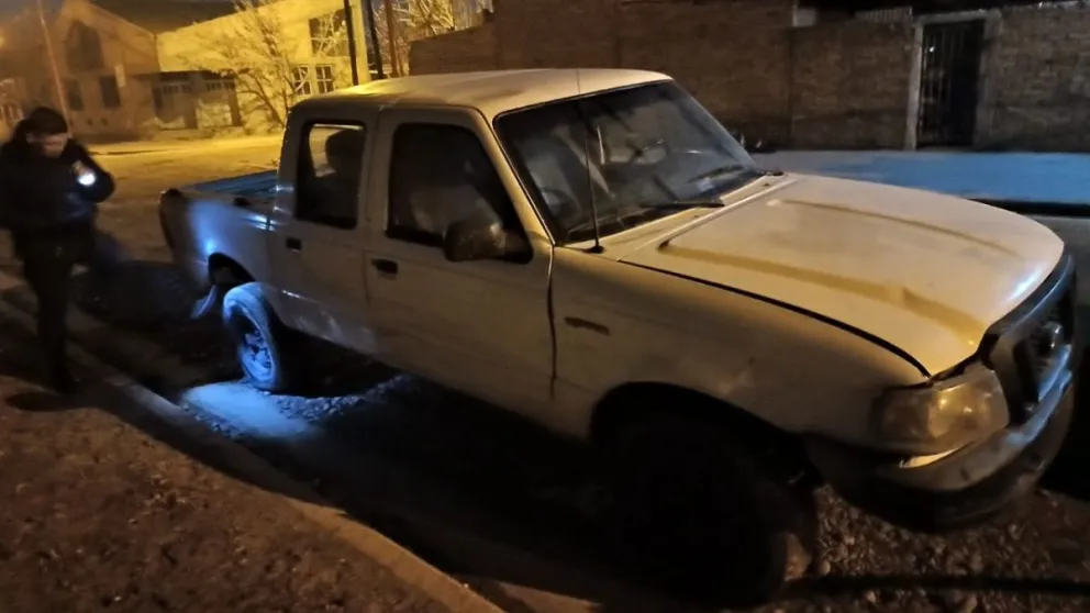 Se comprobó que el vehículo había sido robado en Neuquén capital. Foto: Policía de Río Negro.