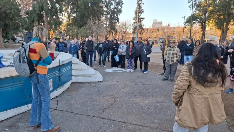 La actividad se realizó en la Plaza de la Justicia, frente al edificio del Poder Judicial, y fue impulsada por la Asamblea Multisectorial. | Foto 