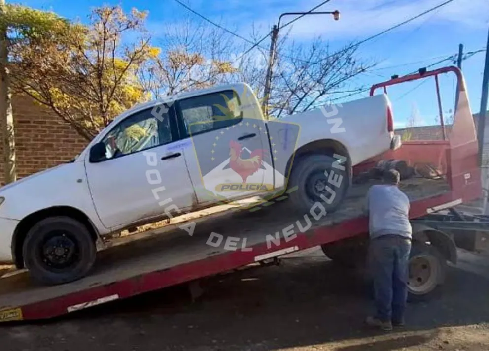 La camioneta había sido adulterada para evitar su identificación. Foto: Policía de Neuquén.