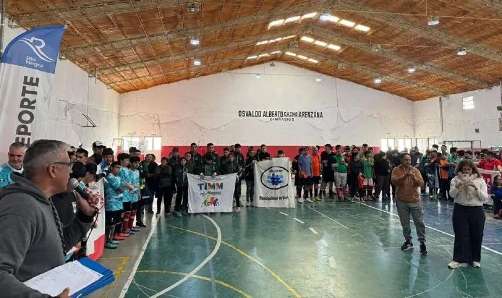 Equipos de 14 ciudades participaron de las olimpíadas especiales en el polideportivo municipal. (Foto gentileza)