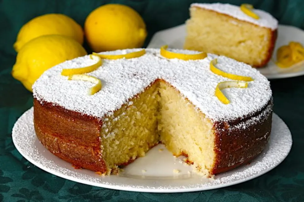 Torta de limón y yogur en 6 simples pasos. 