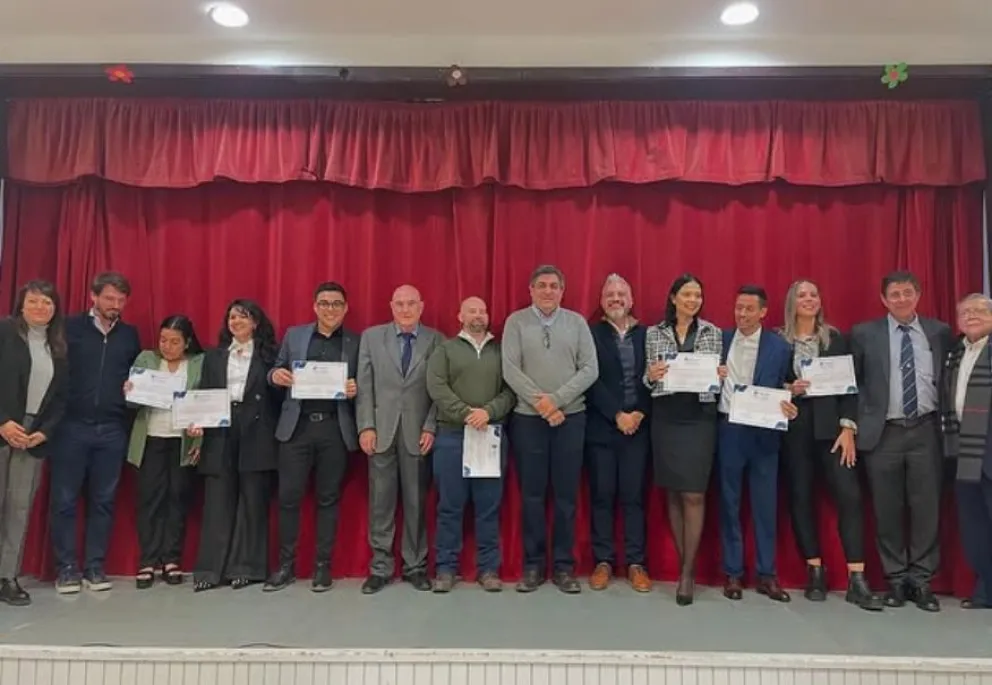 Los mismos fueron homenajeados y celebrados junto a autoridades. (Foto Karina Álvarez)