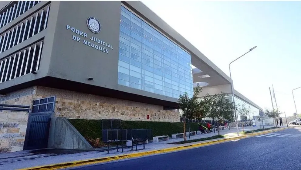 Hay una persona detenida y 5 notificadas. Foto gentileza