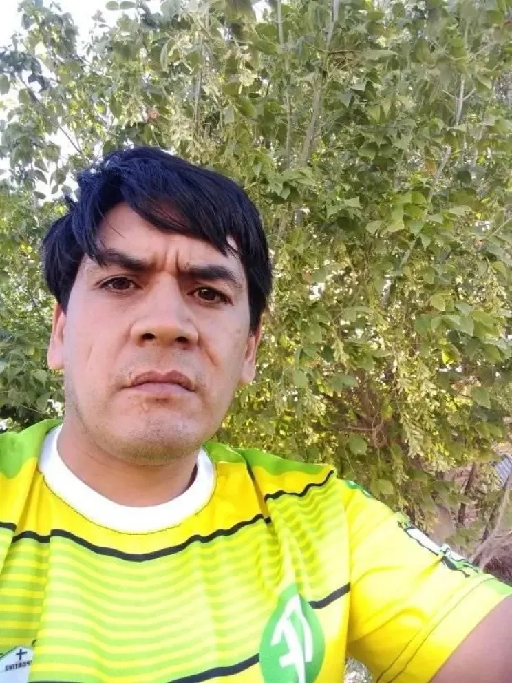 La victima recibió al menos un disparo que le causó una gran perdida de sangre lo que le provocó la muerte.