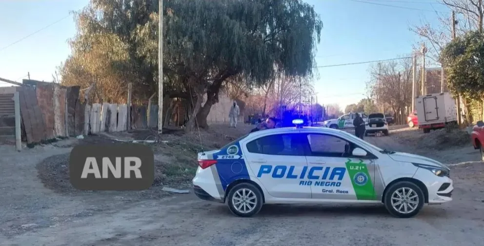 Hubo un importante despliegue de la Policía de Río Negro y el Coer en el sector. Foto: ANRoca