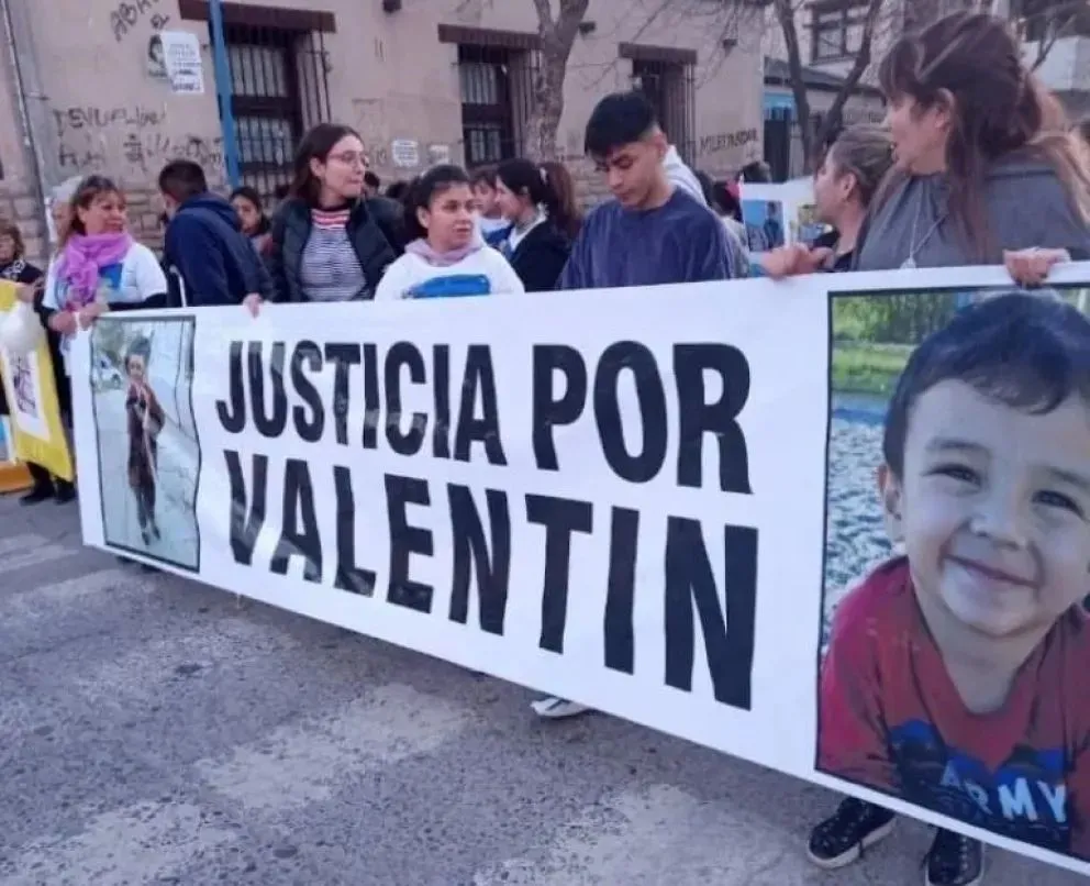 La muerte de Valentín generó gran conmoción en la comunidad roquense. Foto archivo.