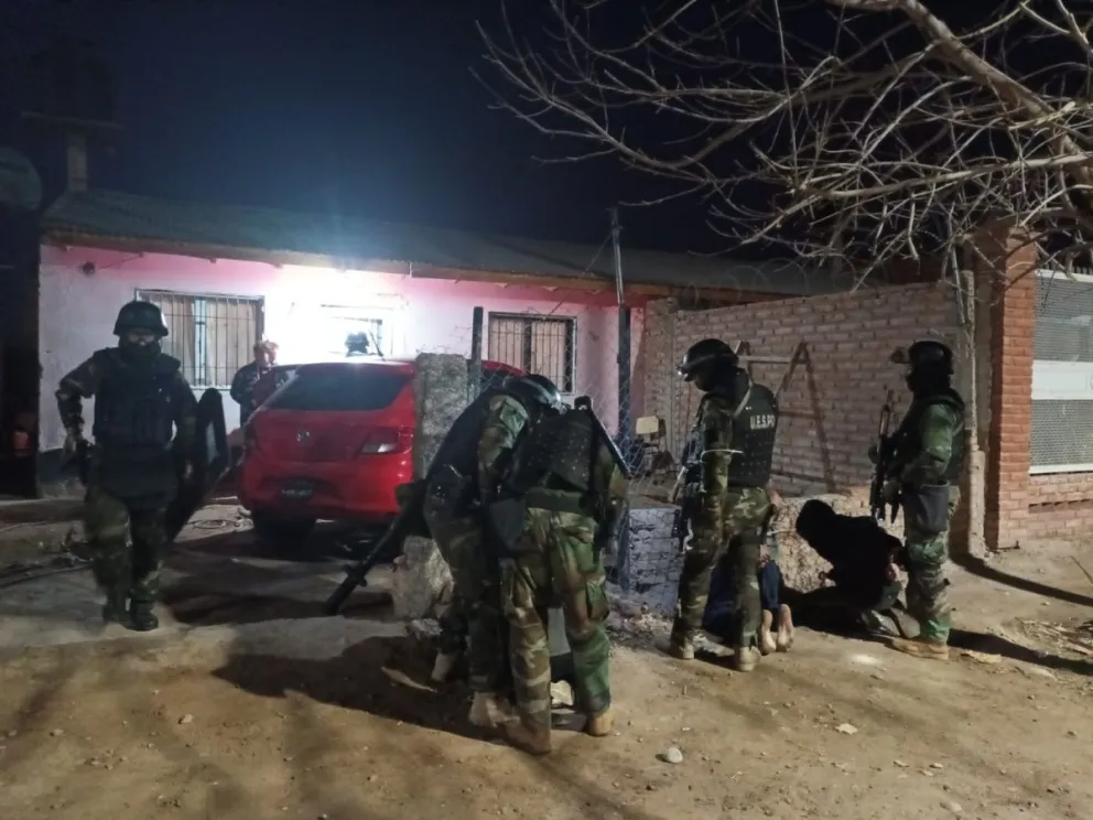 Ya se le formularon los cargos a los detenidos. (Foto Policía de Río Negro)