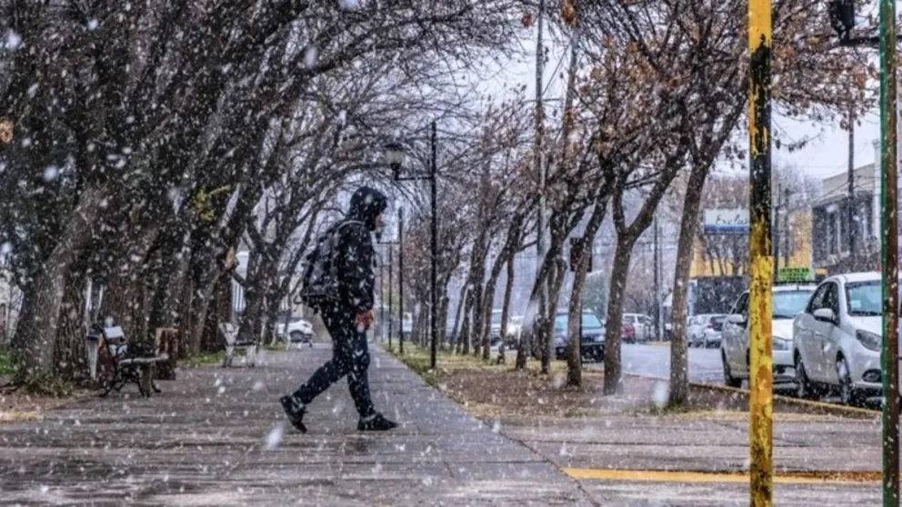 Las observaciones meteorológicas predicen una posible nevada sobre la región y en Cipolletti en particular. Cuándo sería. Foto: archivo.