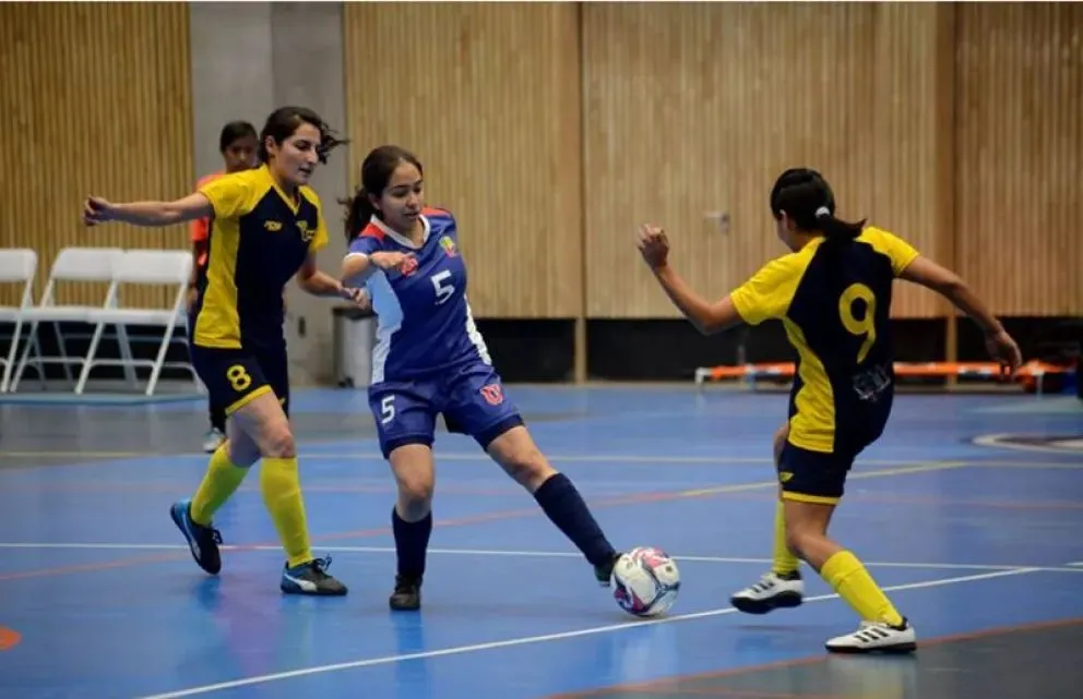 Hasta el 31 de julio estará abierta la inscripción para el Torneo de Futsal Femenino en Regina. (Fotos archivo