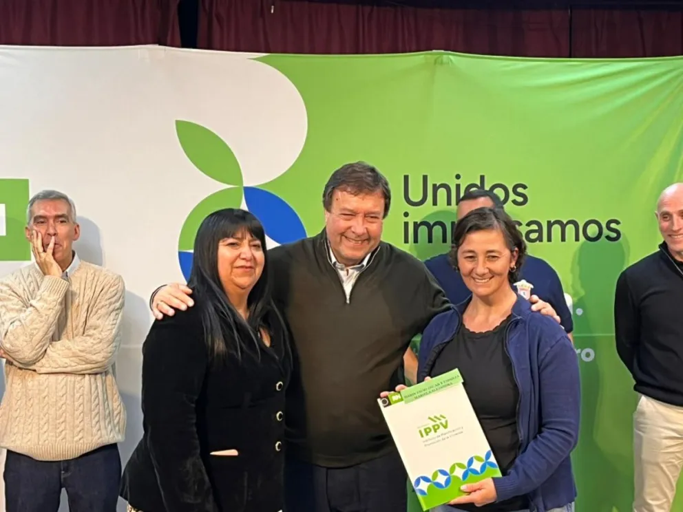 El acto se realizó en el Centro Cultural Cinco Saltos (Imagen CIPO360)