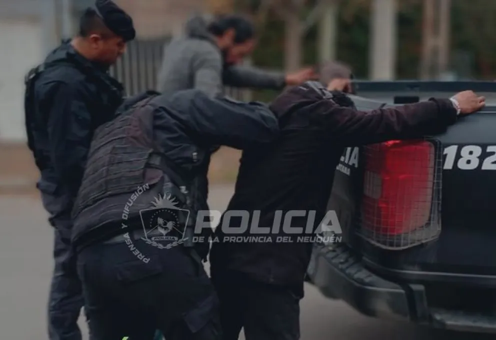 El individuo fue trasladado a la Comisaría 19 y puesto a disposición de la Fiscalía. Foto: Policía de Neuquén.