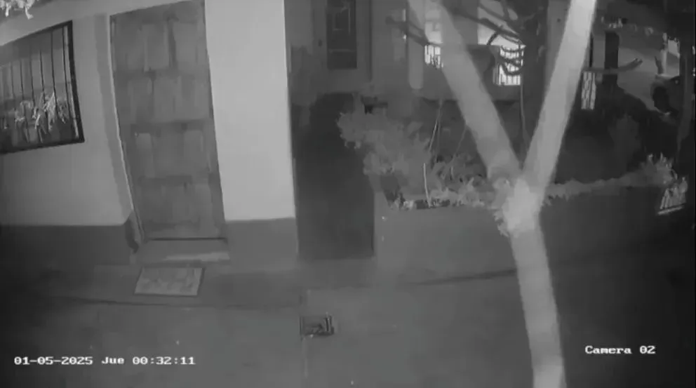 Roberto Diomedi fue golpeado en la puerta de su casa el 1 de mayo y permaneció varios días en terapia. Las cámaras registraron el momento. Foto (archivo)