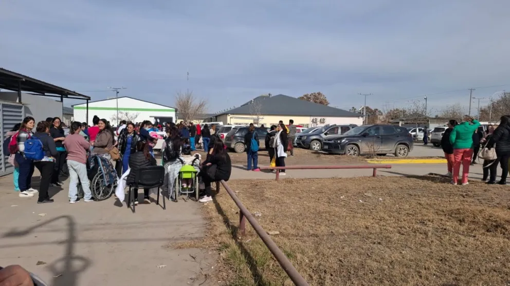 Amenaza de bomba en el hospital de Cipolletti: evacuaron el edificio y ya identificaron al autor. | Foto Cipo360
